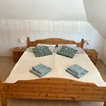 Lage - 100m2 - 2 Schlafzimmer Mit Garage