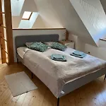 Lage - 100m2 - 2 Schlafzimmer Mit Garage Apartman