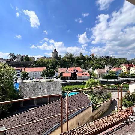 Lage - 100m2 - 2 Schlafzimmer Mit Garage * Krems an der Donau