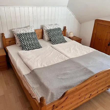 Apartment Lage - 100m2 - 2 Schlafzimmer Mit Garage *