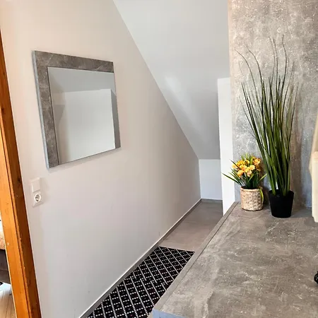 Lage - 100m2 - 2 Schlafzimmer Mit Garage Krems an der Donau