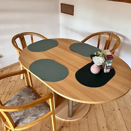 Lage - 100m2 - 2 Schlafzimmer Mit Garage * Krems an der Donau