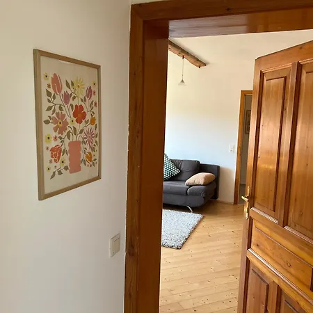 Lage - 100m2 - 2 Schlafzimmer Mit Garage Apartman
