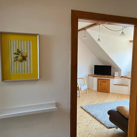 Lage - 100m2 - 2 Schlafzimmer Mit Garage