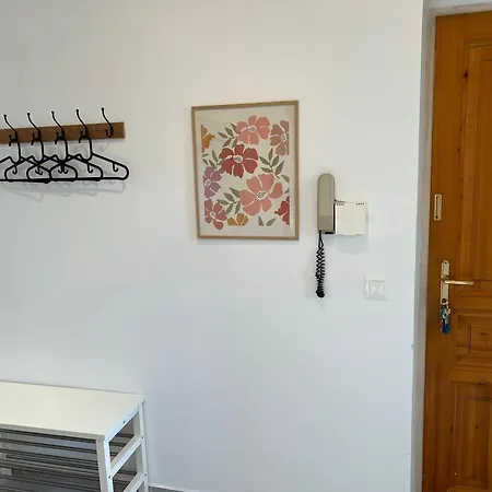 Apartment Lage - 100m2 - 2 Schlafzimmer Mit Garage