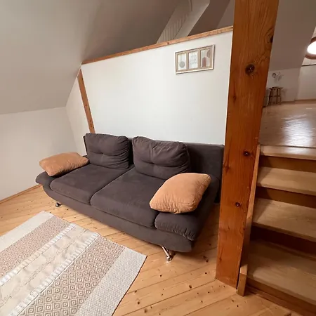 Lage - 100m2 - 2 Schlafzimmer Mit Garage Appartement Krems an der Donau