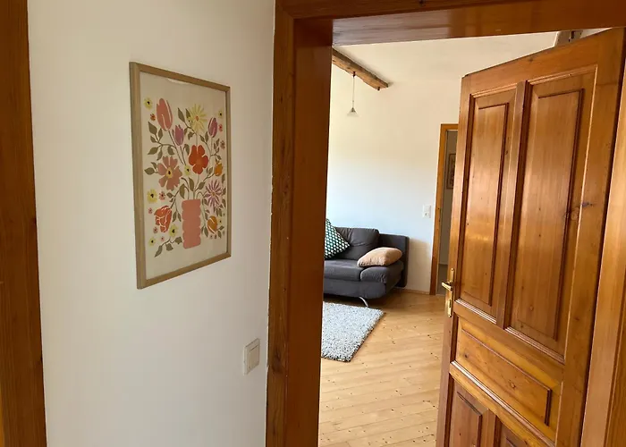 Lage - 100m2 - 2 Schlafzimmer Mit Garage Apartmán