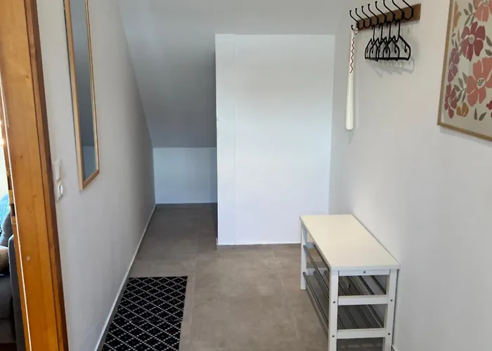 Lage - 100m2 - 2 Schlafzimmer Mit Garage * Krems an der Donau